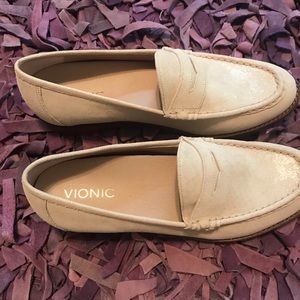 Vionic loafers